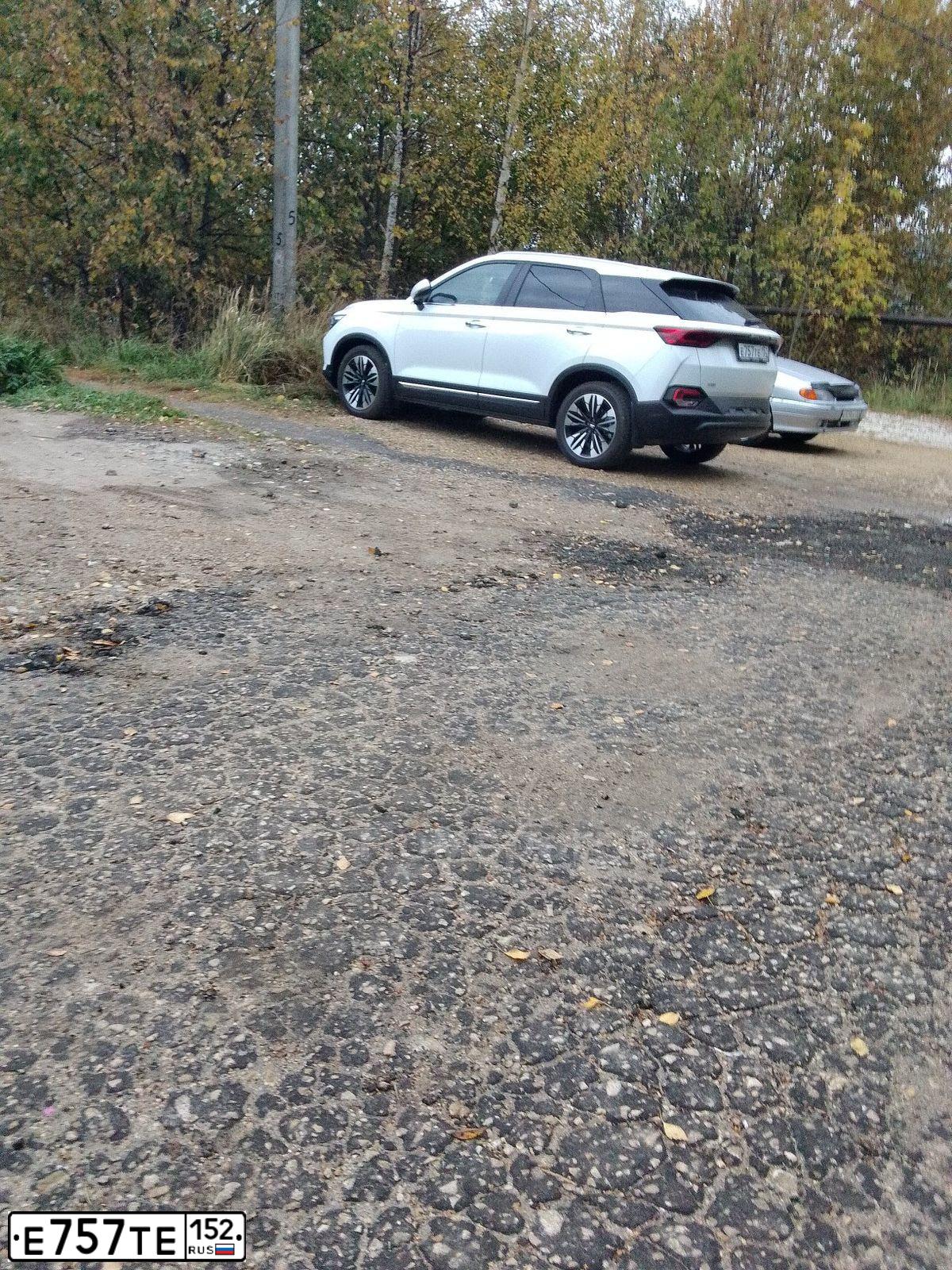 Фото автомобиля HYUNDAI SOLARIS, 2013 — госномер Е757ТЕ152. Цвет: ФИОЛЕТОВЫЙ