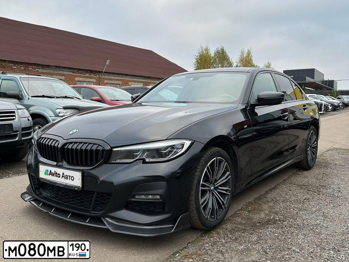 Фото автомобиля BMW X1, 2012 — госномер М080МВ190. Цвет: БЕЛЫЙ