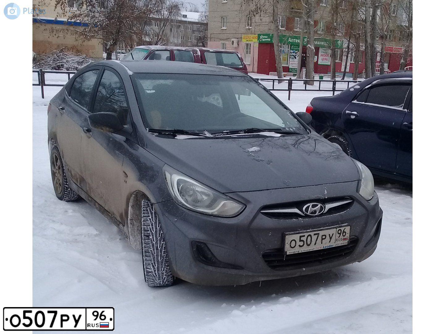 Фото автомобиля HYUNDAI SOLARIS, 2012 — госномер В579МУ45. Цвет: ЧЕРНО-СЕРЫЙ