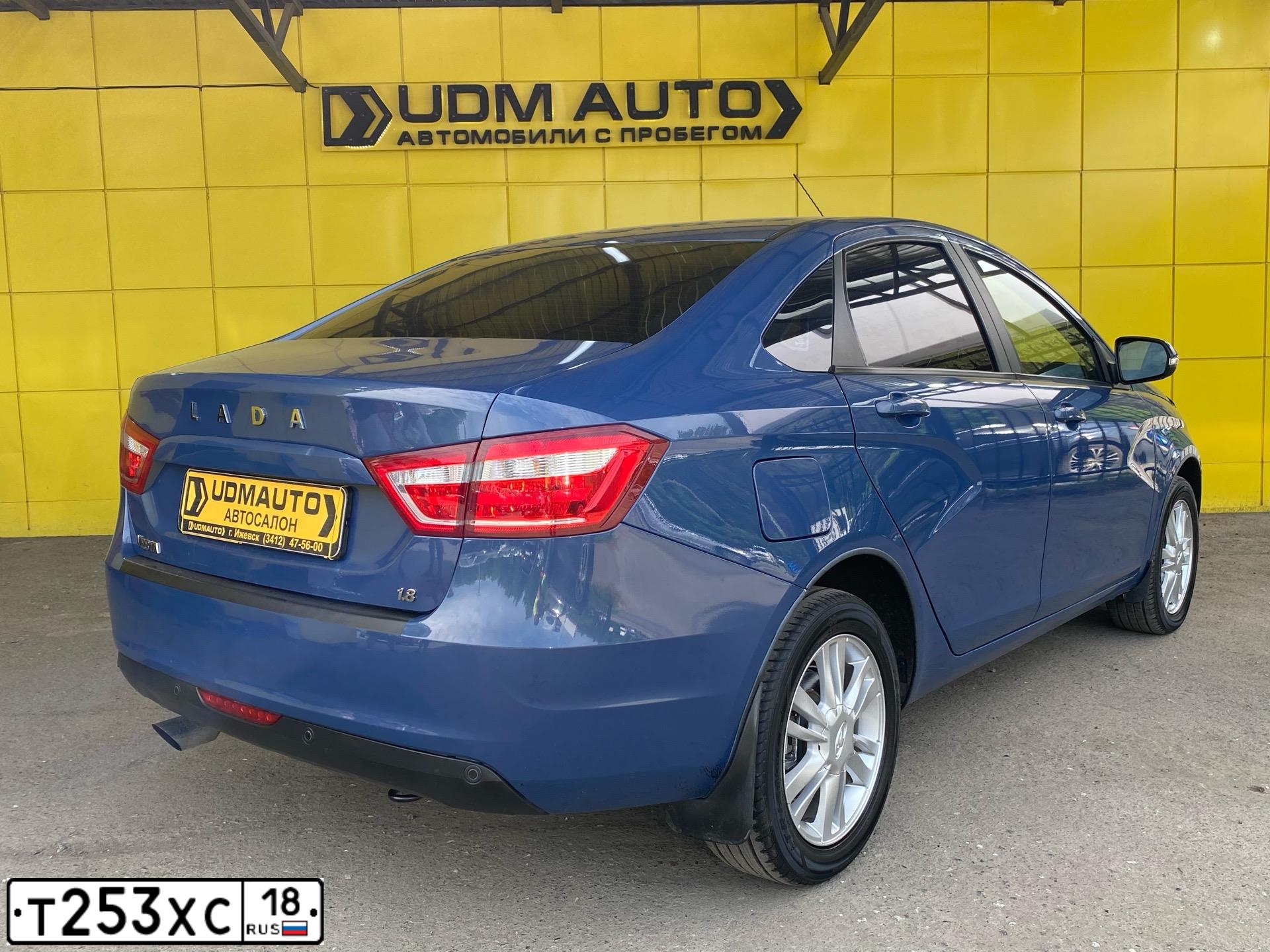 Фото автомобиля LADA VESTA, 2019 — госномер Т253ХС18. Цвет: ТЕМНО-СИНИЙ