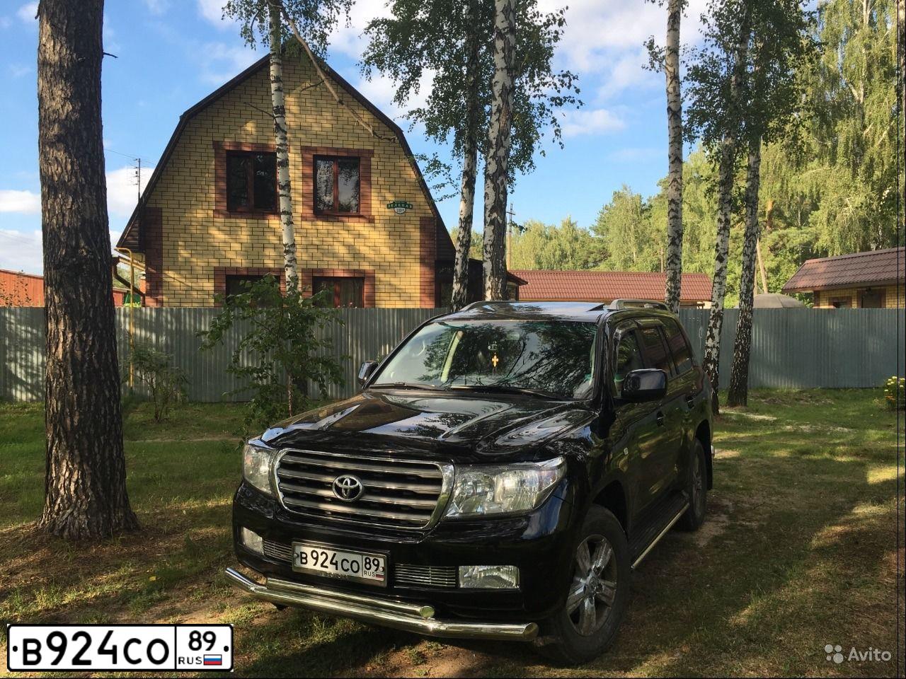 Фото автомобиля TOYOTA LANDCRUISER 200, 2011 — госномер В924СО89. Цвет: ЧЕРНЫЙ