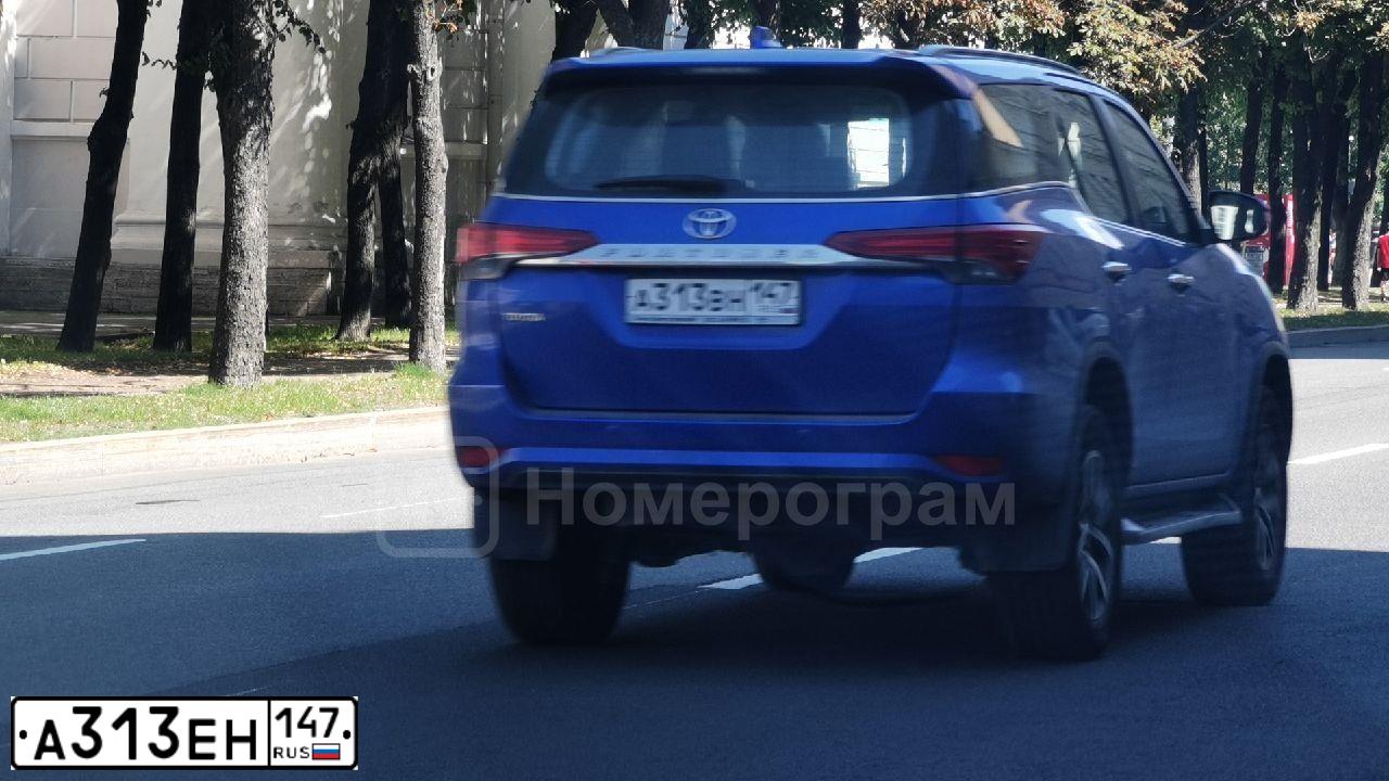 Фото автомобиля NISSAN QASHQAI, 2020 — госномер Е272СС147. Цвет: Белый