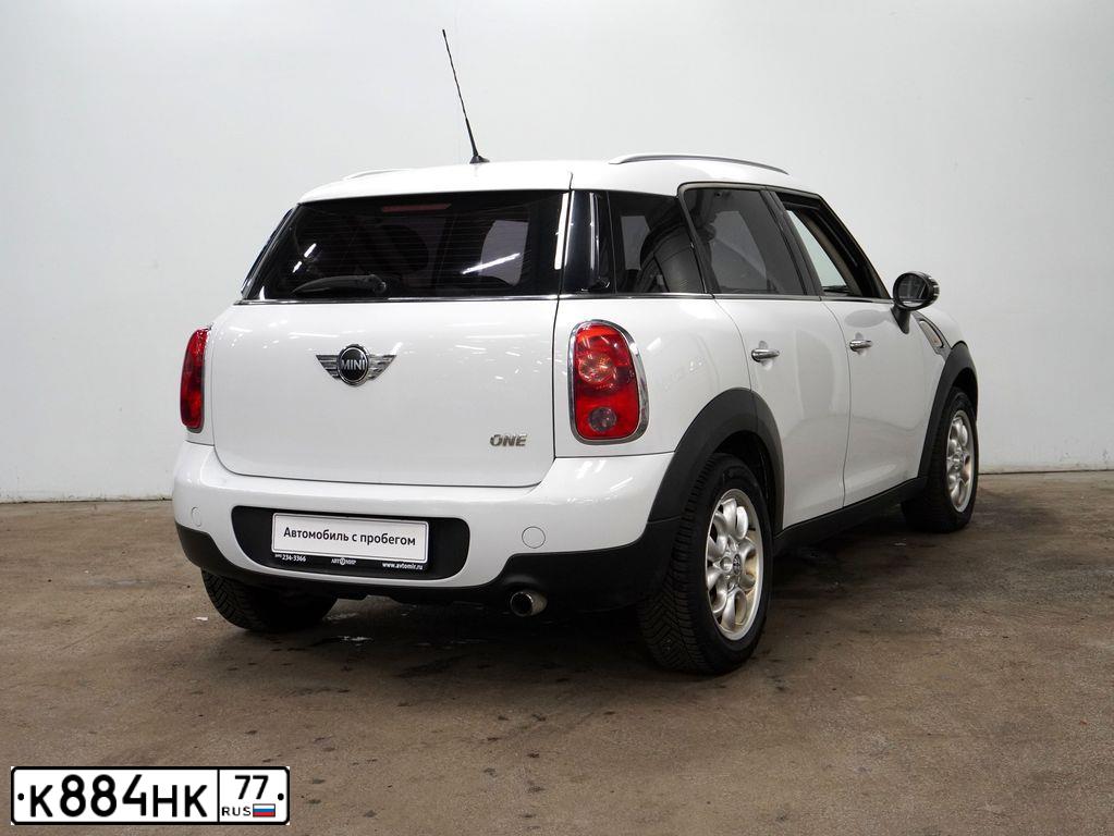 Фото автомобиля MINI МИНИ ONE COUNTRYMAN, 2012 — госномер А745АМ550. Цвет: Белый
