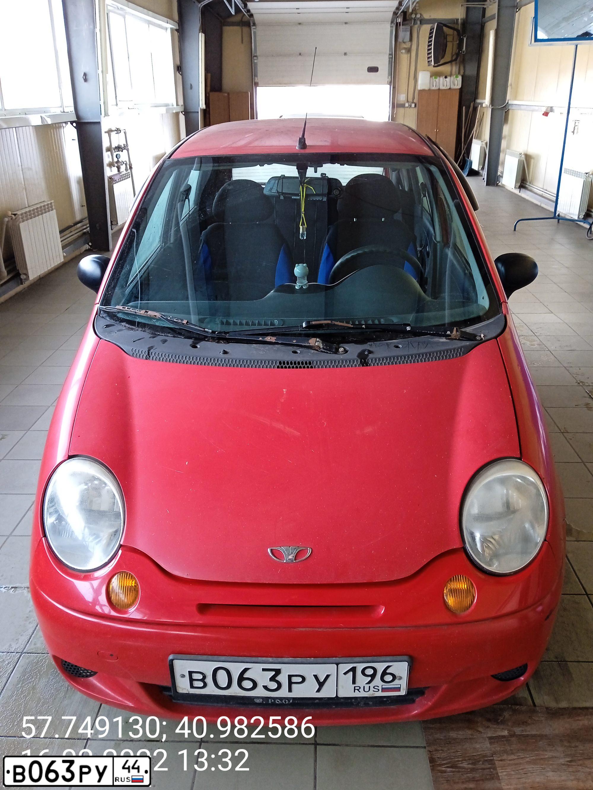 Фото автомобиля DAEWOO MATIZ, 2007 — госномер М560КУ35. Цвет: Красный