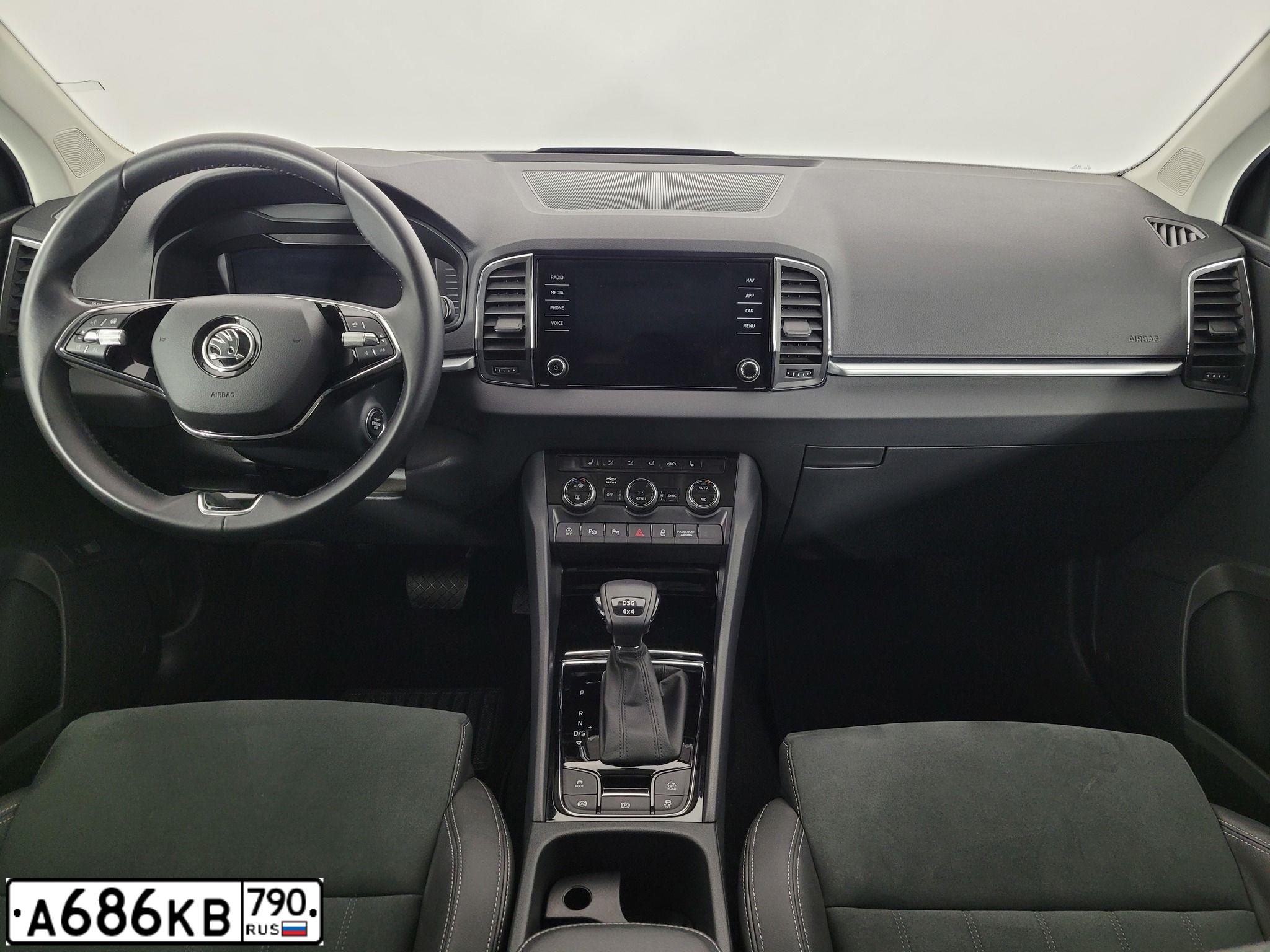 Фото автомобиля SKODA KAROQ, 2021 — госномер М227ЕВ977