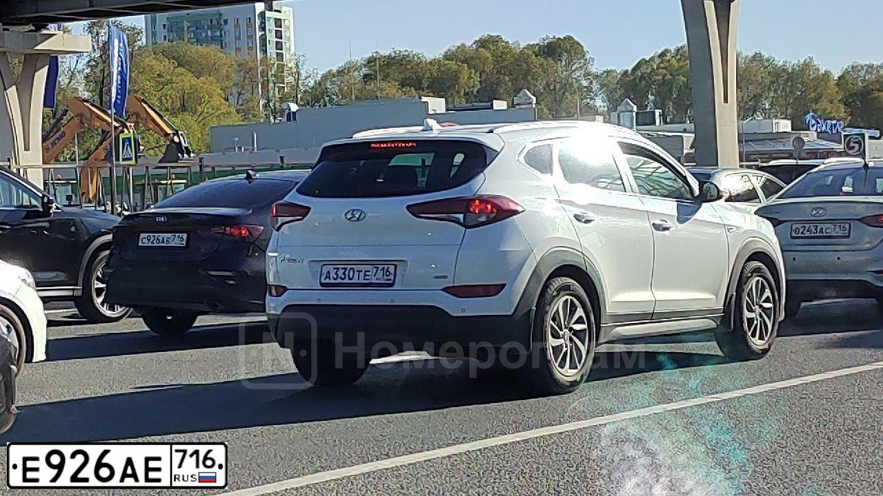 Фото автомобиля NISSAN QASHQAI, 2019 — госномер О435ОТ716. Цвет: Серебристый