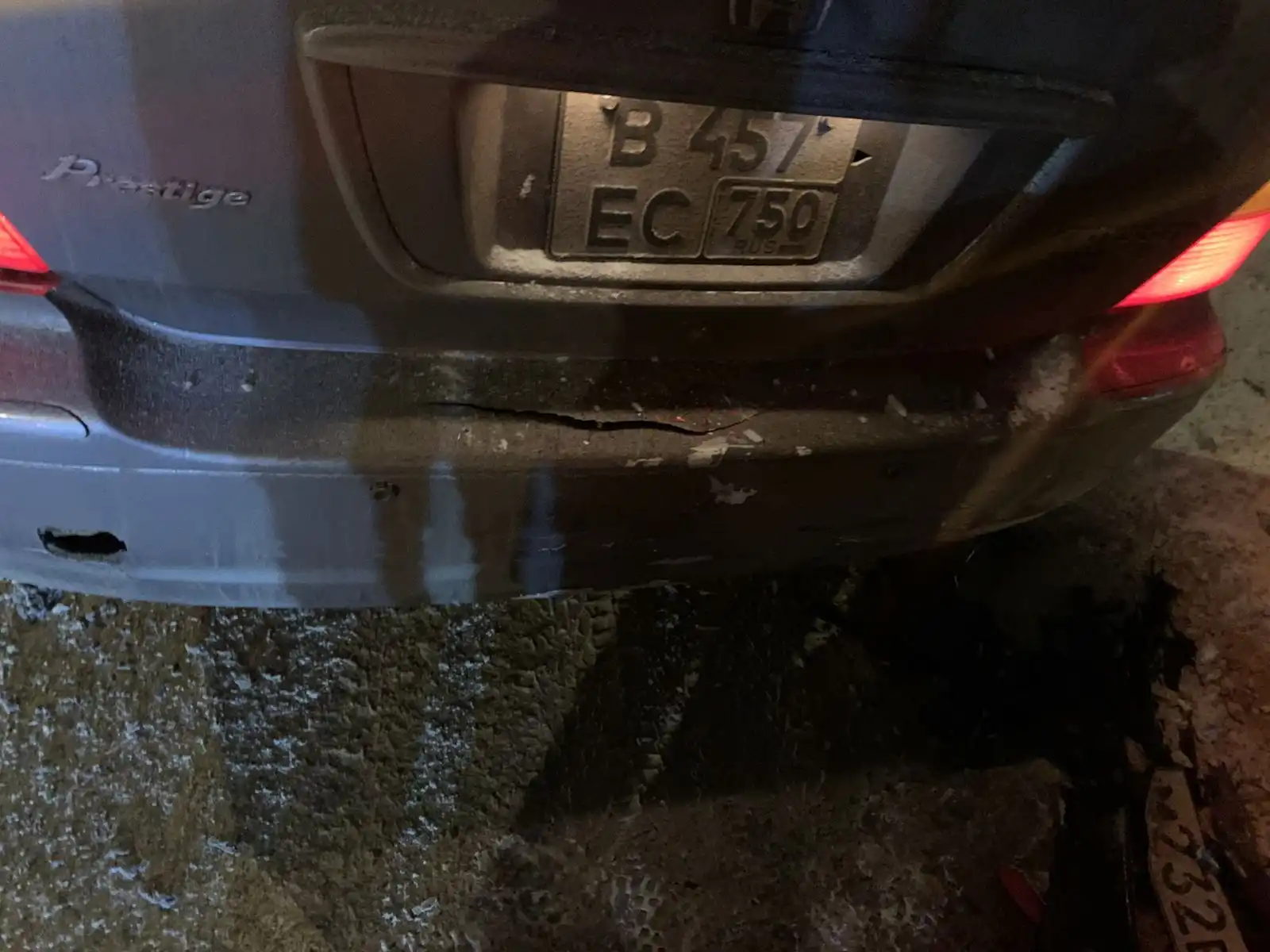 Фото автомобиля MAZDA 6, 2005 — госномер М232ЕС790. Цвет: Красный