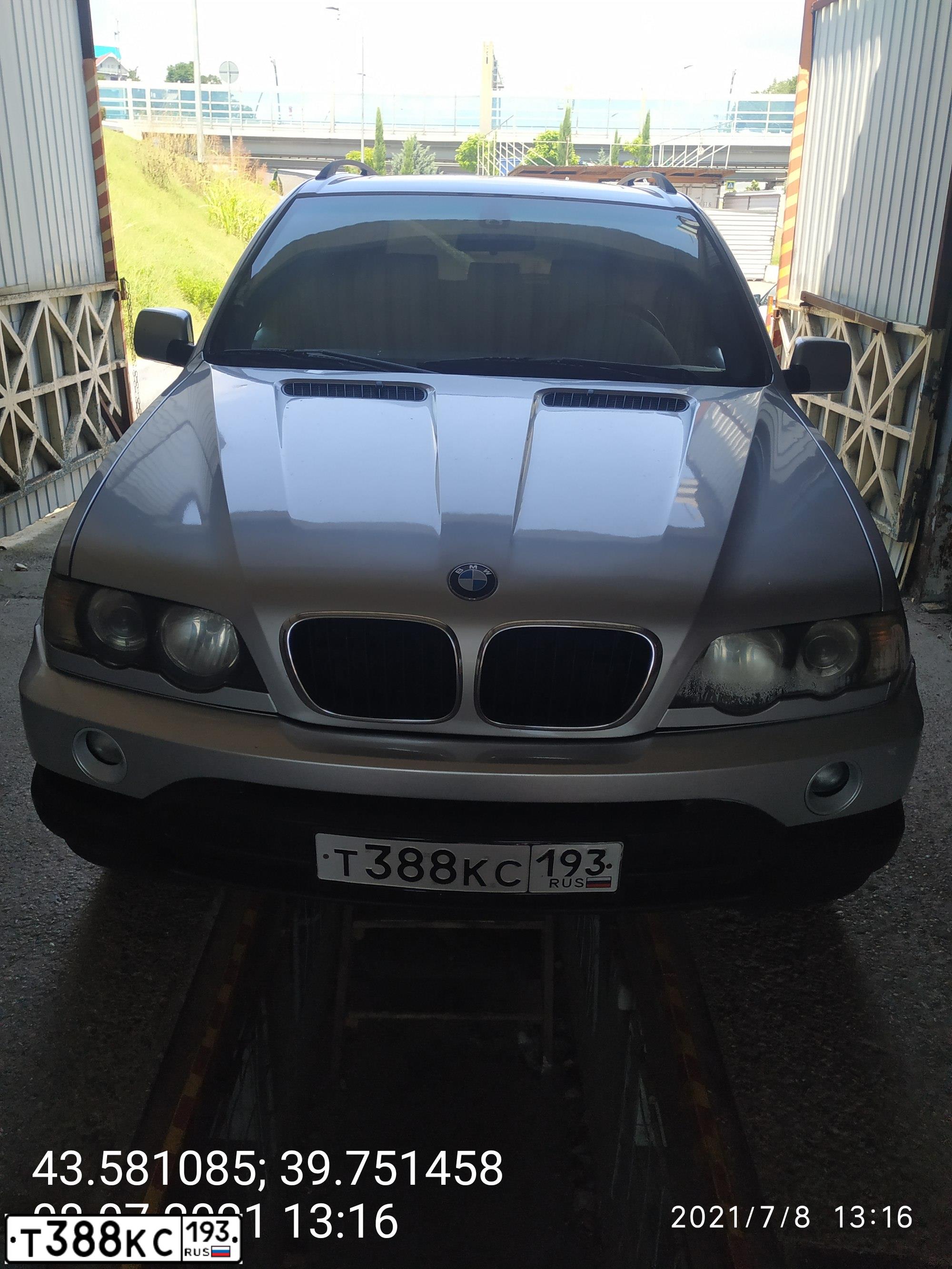 Фото автомобиля BMW X5, 2002 — госномер М997СР82. Цвет: СЕРЫЙ