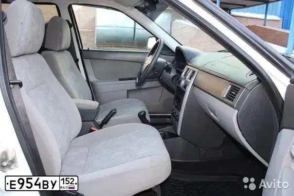 Фото автомобиля LADA 2170 PRIORA, 2011 — госномер Р185ЕК152. Цвет: Белый