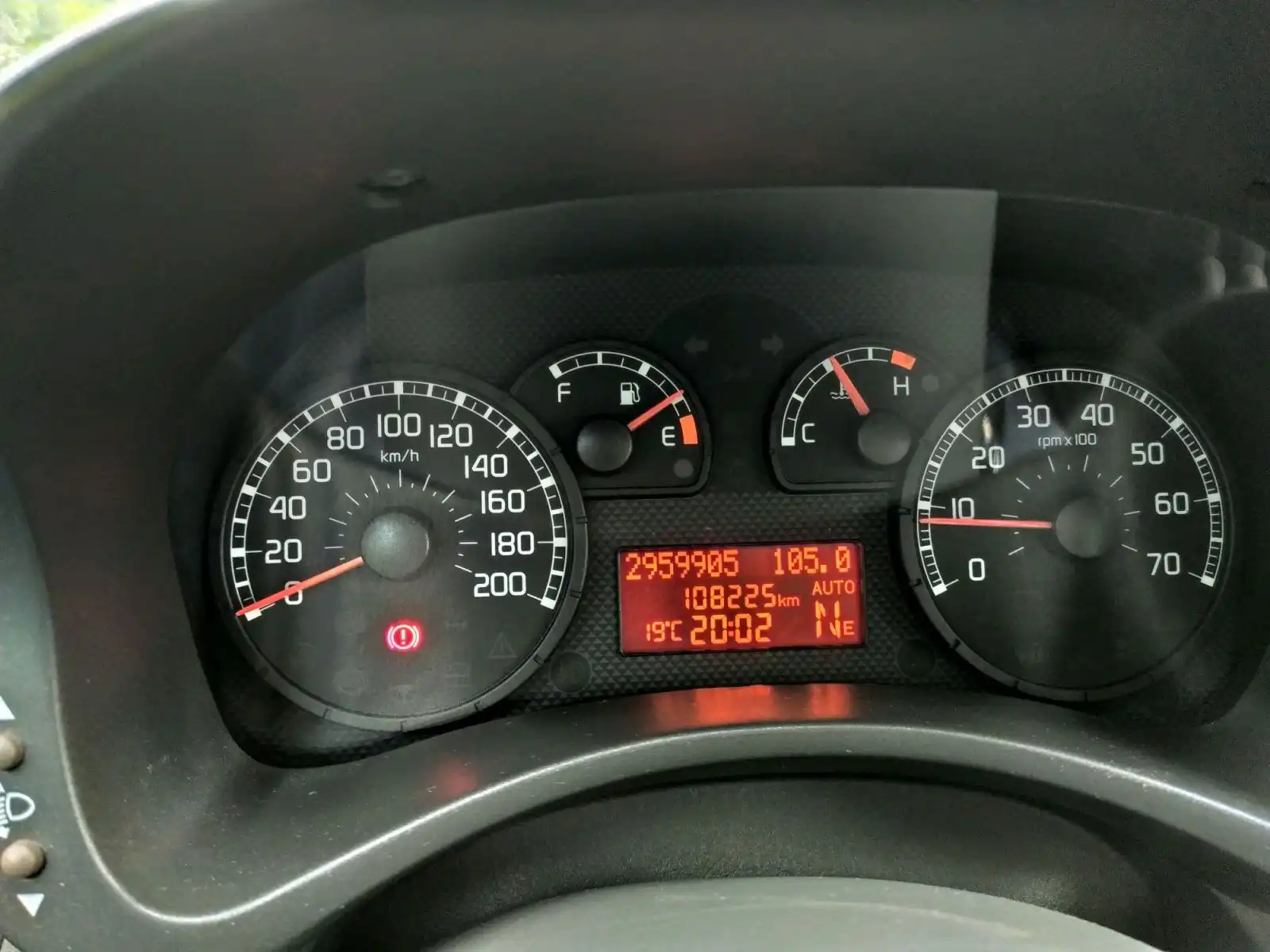 Фото автомобиля FIAT PANDA, 2008 — госномер У598УА102. Цвет: Красный