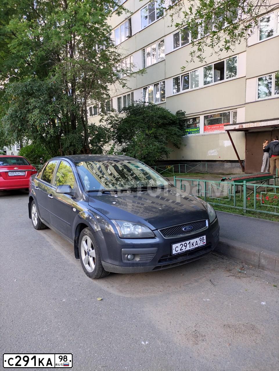 Фото автомобиля FORD FOCUS, 2007 — госномер С291КА98. Цвет: ТЕМНО-СЕРЫЙ