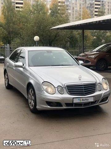 Фото автомобиля MERCEDES E-KLASSE, 2007 — госномер У321ТТ799. Цвет: Серебристый