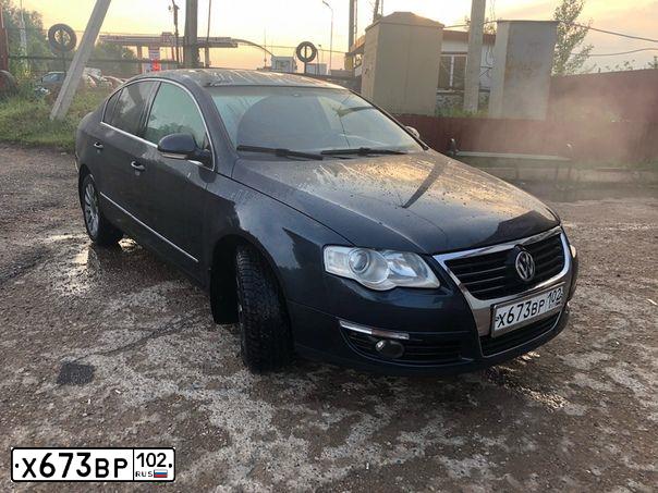 Фото автомобиля VOLKSWAGEN PASSAT, 2008 — госномер О222СЕ18. Цвет: Серо-Синий