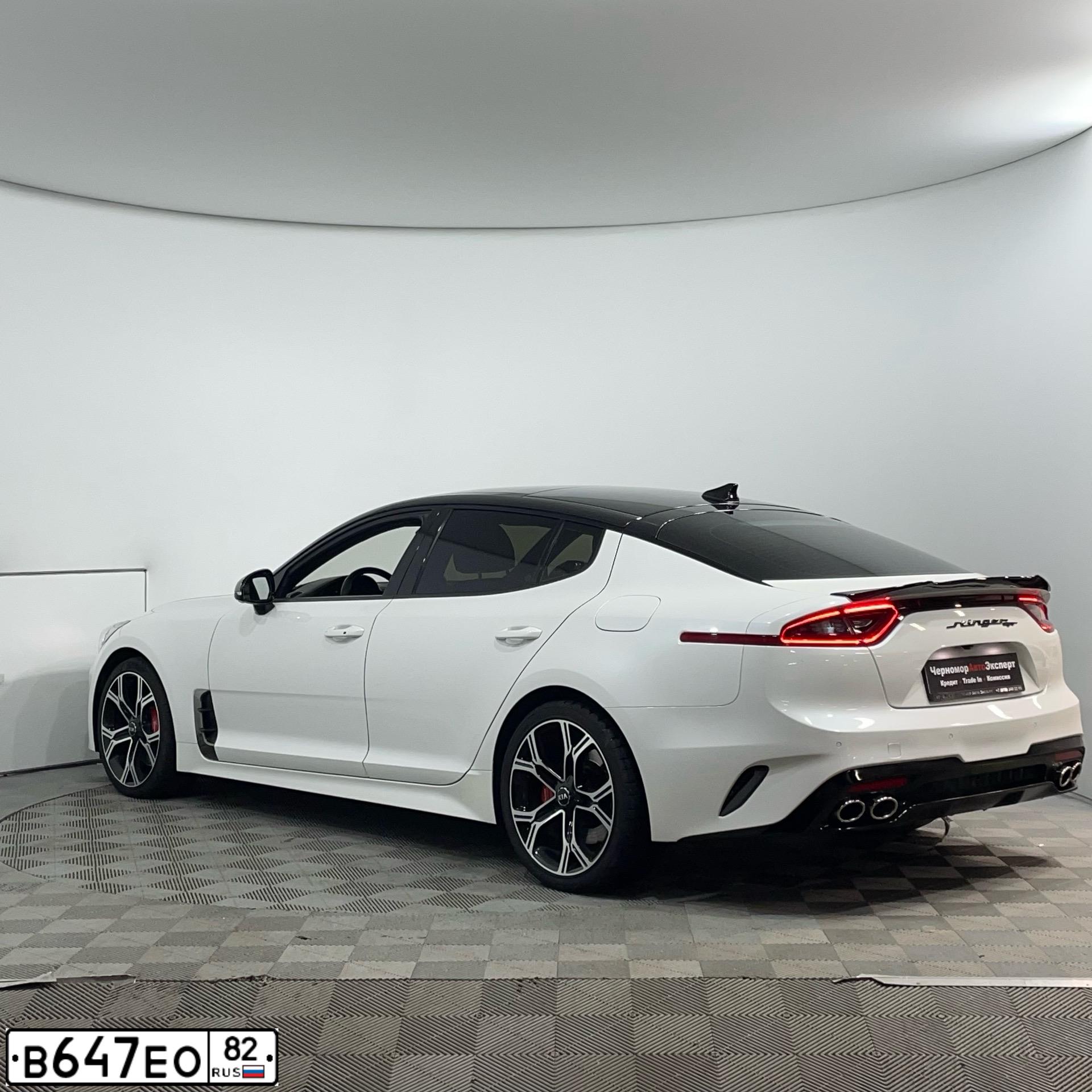 Фото автомобиля KIA STINGER, 2018 — госномер Е649АН184