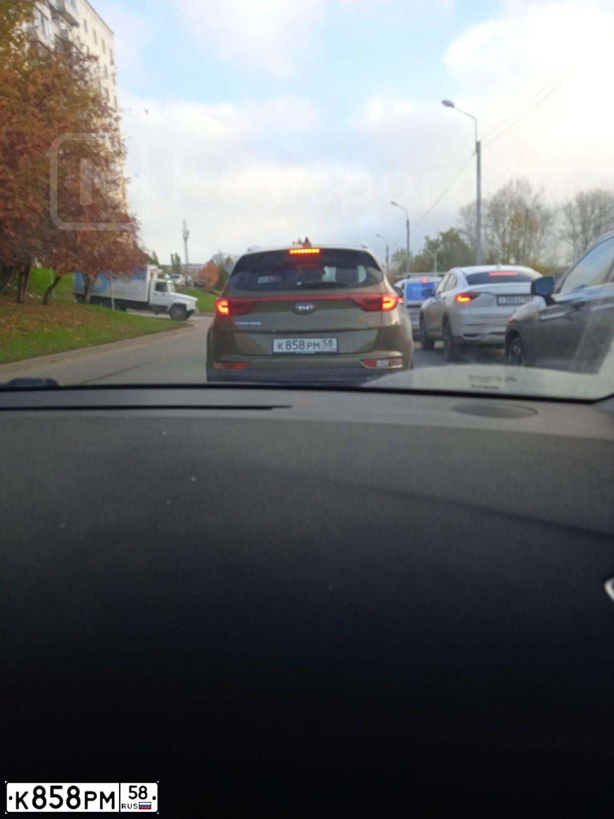 Фото автомобиля KIA RIO, 2007 — госномер Р318КР58. Цвет: ЧЕРНЫЙ