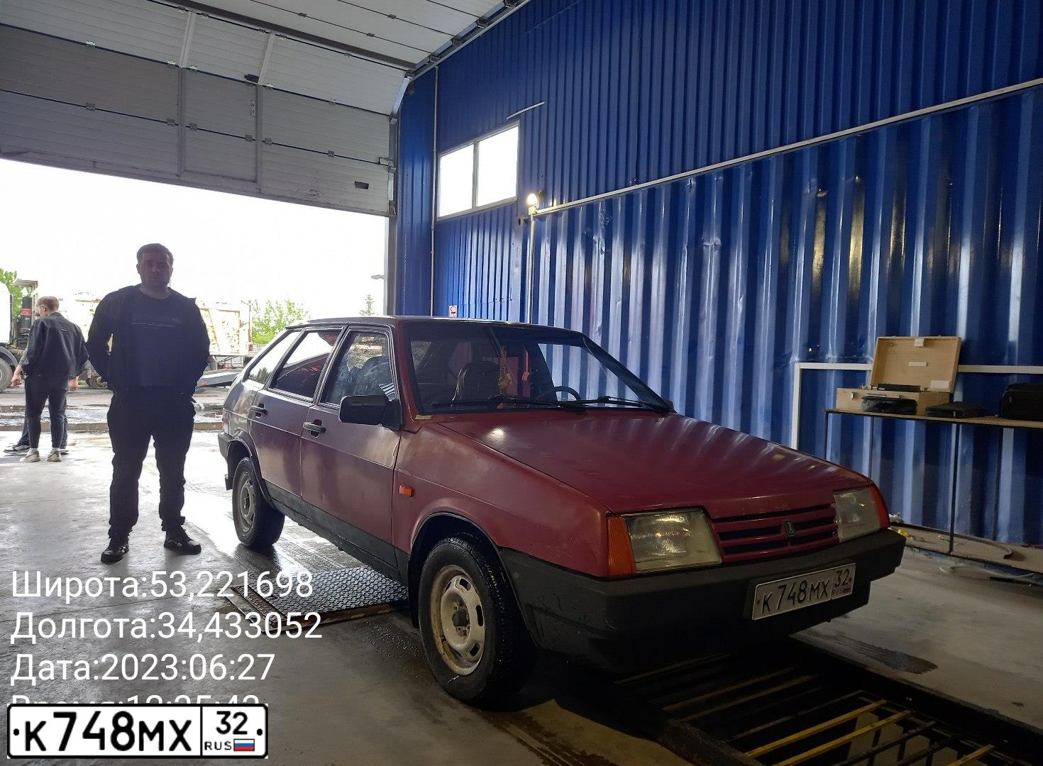 Фото автомобиля LADA 2109 SAMARA, 1996 — госномер О757ОХ32. Цвет: ВИШНЕВЫЙ