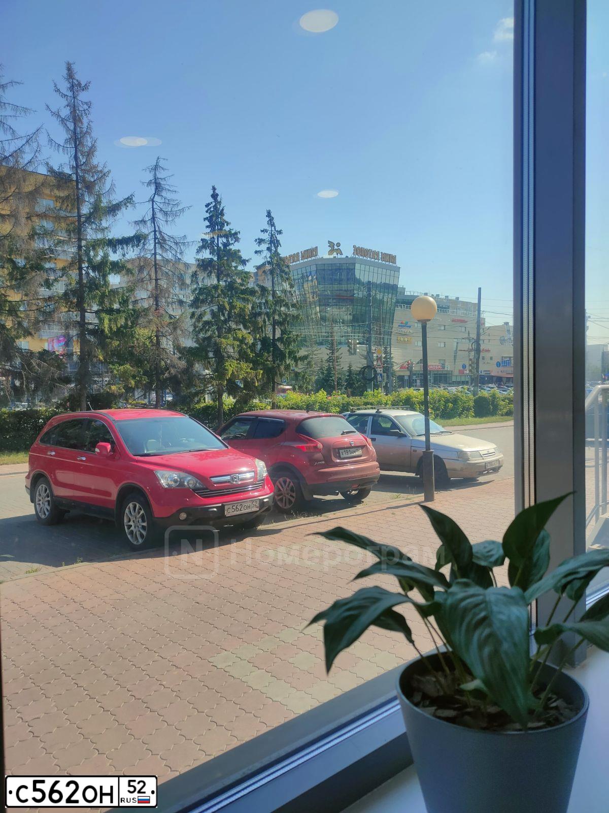 Фото автомобиля MITSUBISHI LANCER, 2006 — госномер А089ХВ152. Цвет: Белый