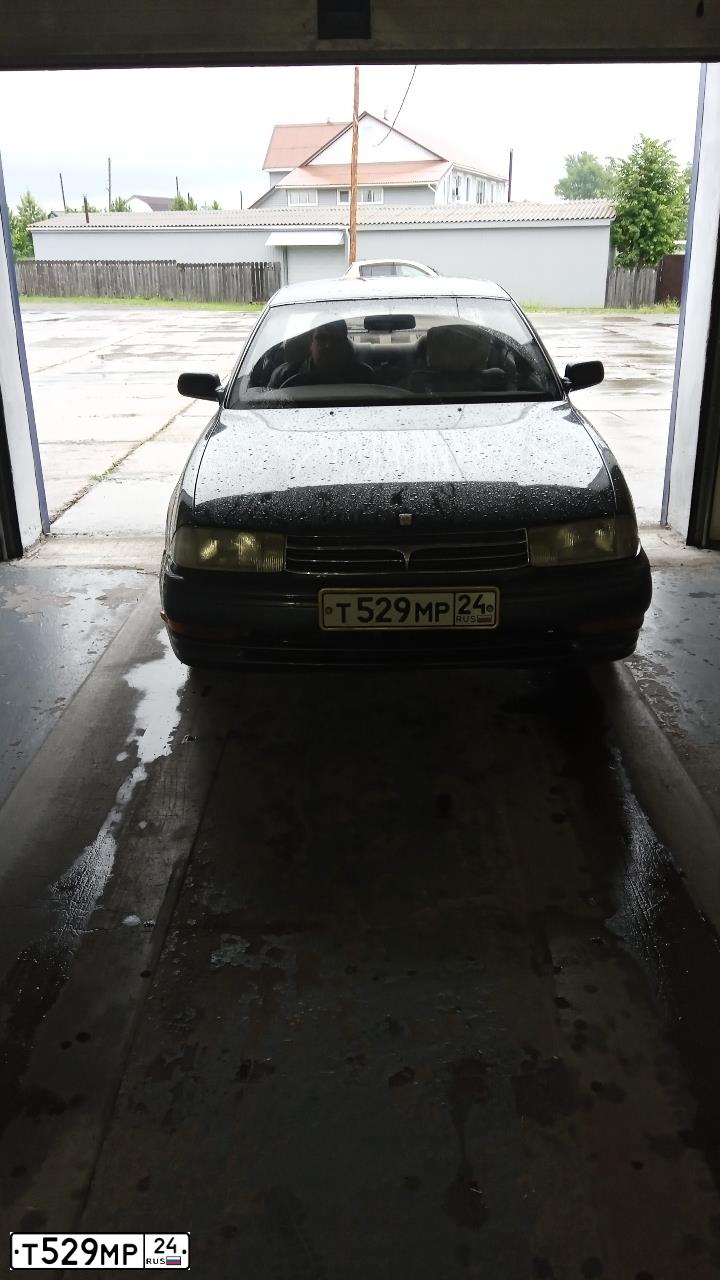 Фото автомобиля TOYOTA CAMRY, 1993 — госномер Т529МР24