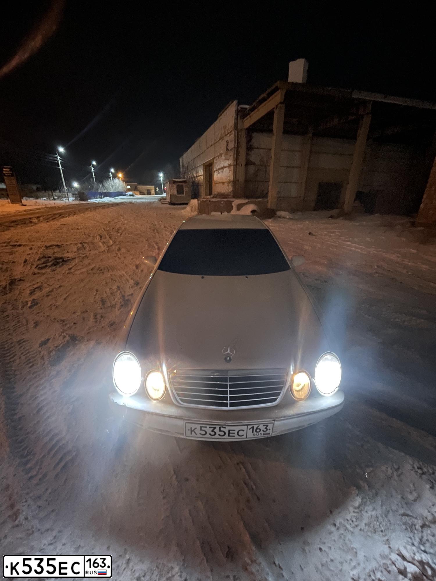 Фото автомобиля MERCEDES-BENZ CLK200, 1998 — госномер Р283СС716. Цвет: Белый