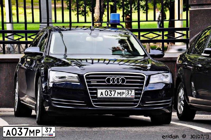 Фото автомобиля AUDI A8, 2011 — госномер В218РО37. Цвет: Темно-синий
