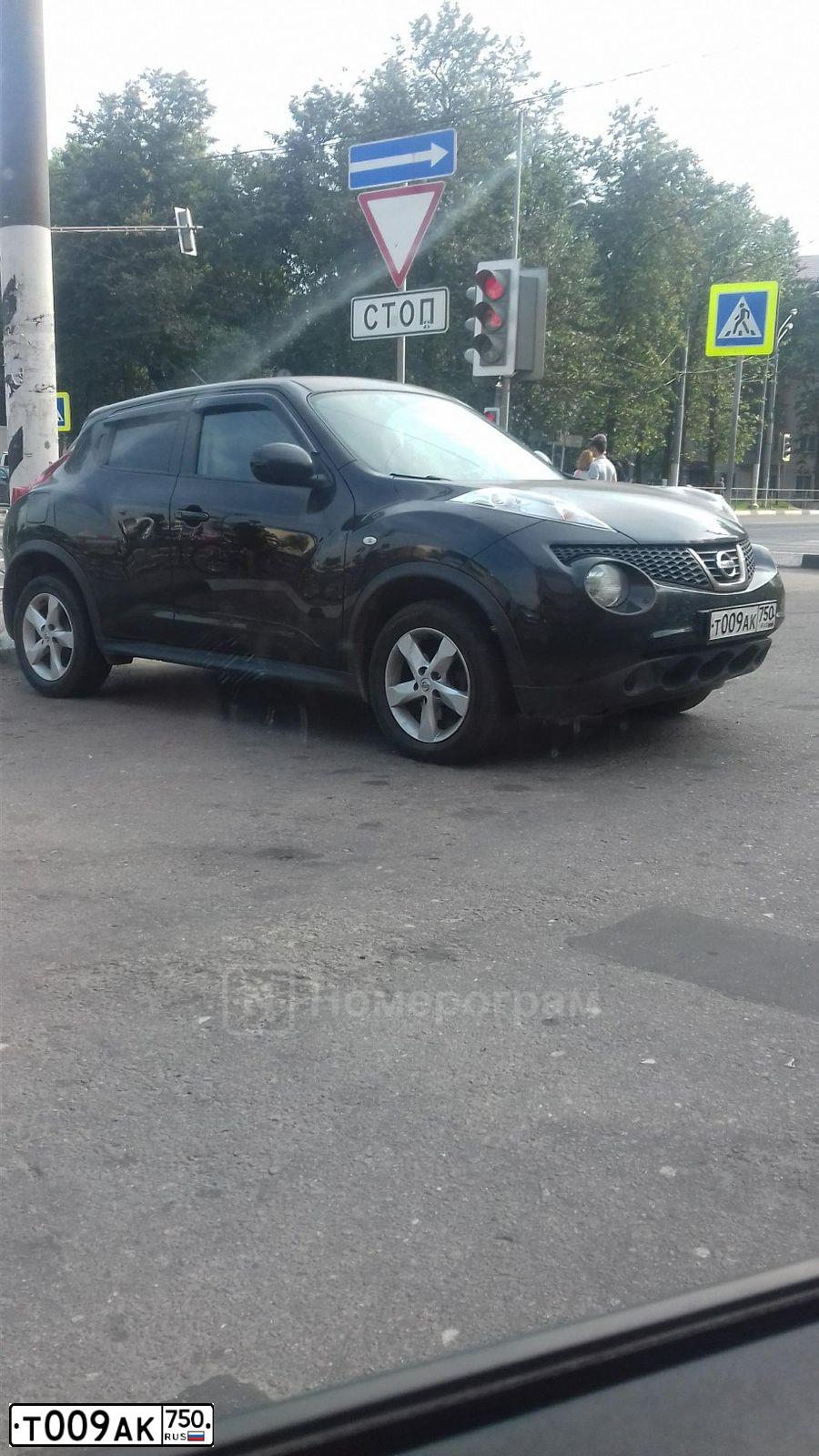 Фото автомобиля NISSAN JUKE, 2014 — госномер Е786МН763