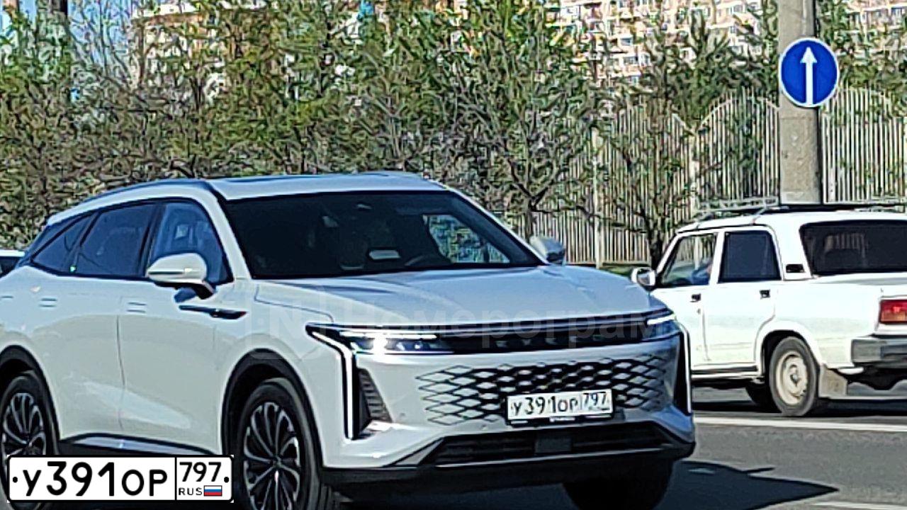 Фото автомобиля EXEED RX Т41FРL4GL50Е010А, 2023 — госномер У391ОР797. Цвет: СЕРЫЙ