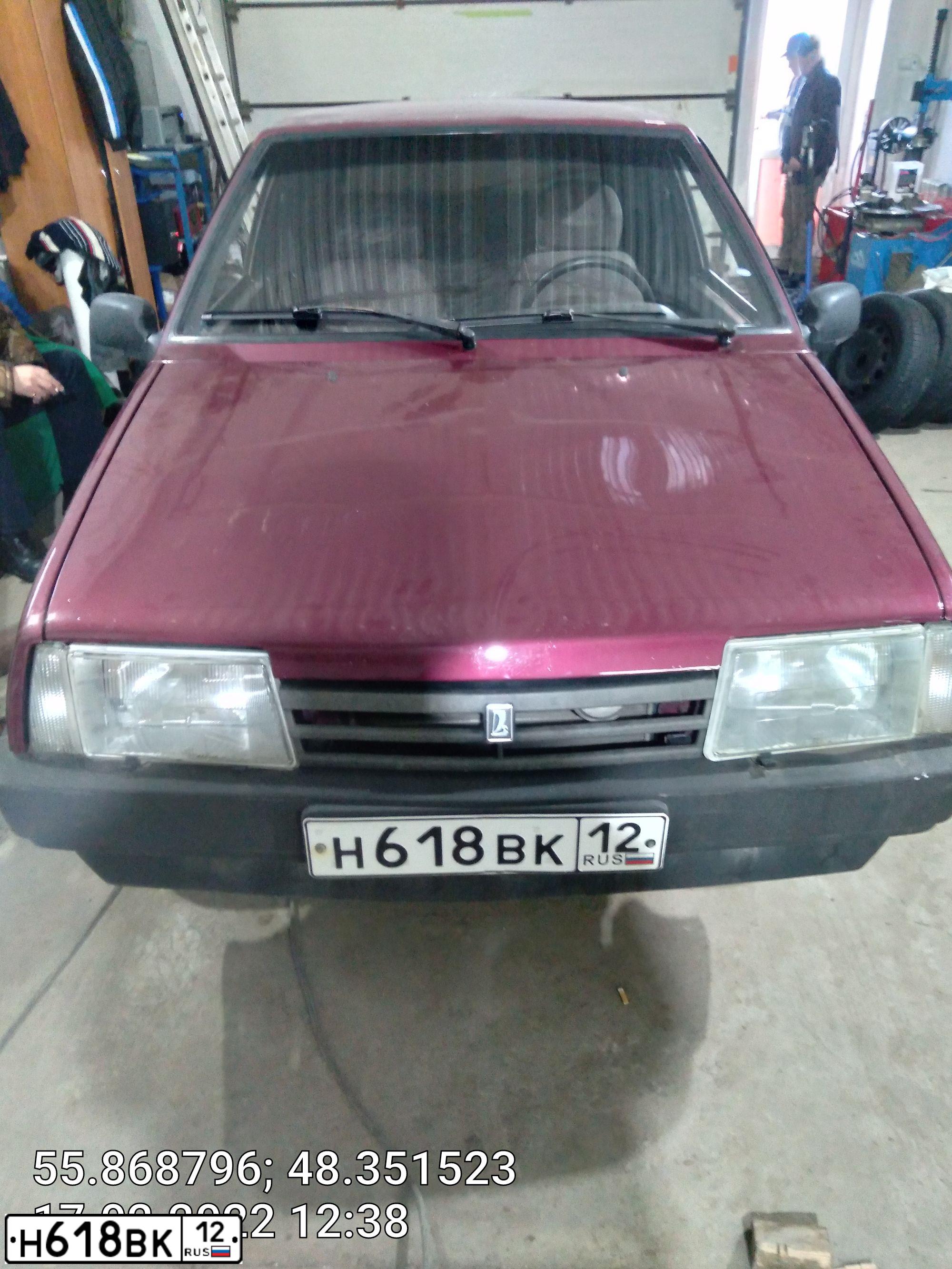 Фото автомобиля LADA 2109 SAMARA, 2001 — госномер В816ЕО12. Цвет: СЕРЕБР.ТЕМНО-КРАСНЫЙ