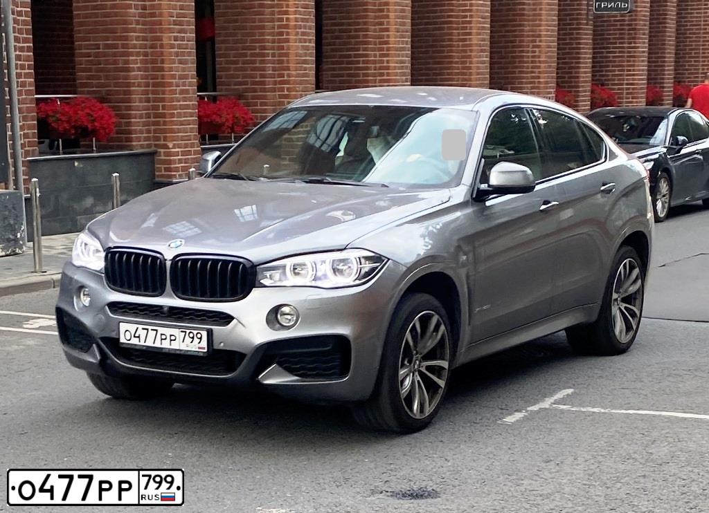 Фото автомобиля BMW X6, 2017 — госномер О477РР799. Цвет: СЕРЫЙ