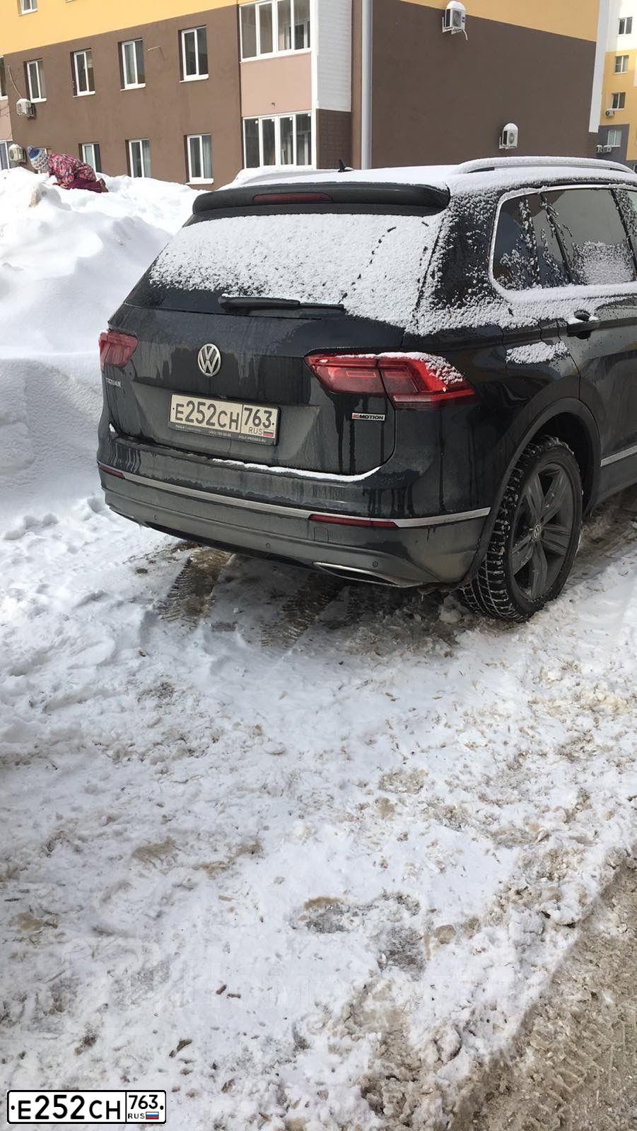 Фото автомобиля VOLKSWAGEN TIGUAN, 2018 — госномер Т437МХ761. Цвет: ЧЕРНЫЙ