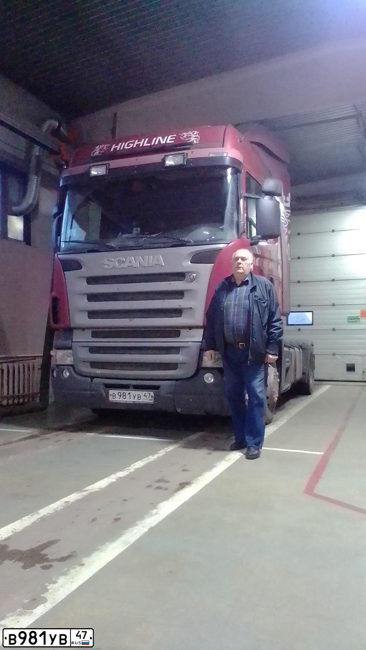 Фото автомобиля SCANIA A SERIE R 4X2, 2005 — госномер В981УВ47. Цвет: Красный