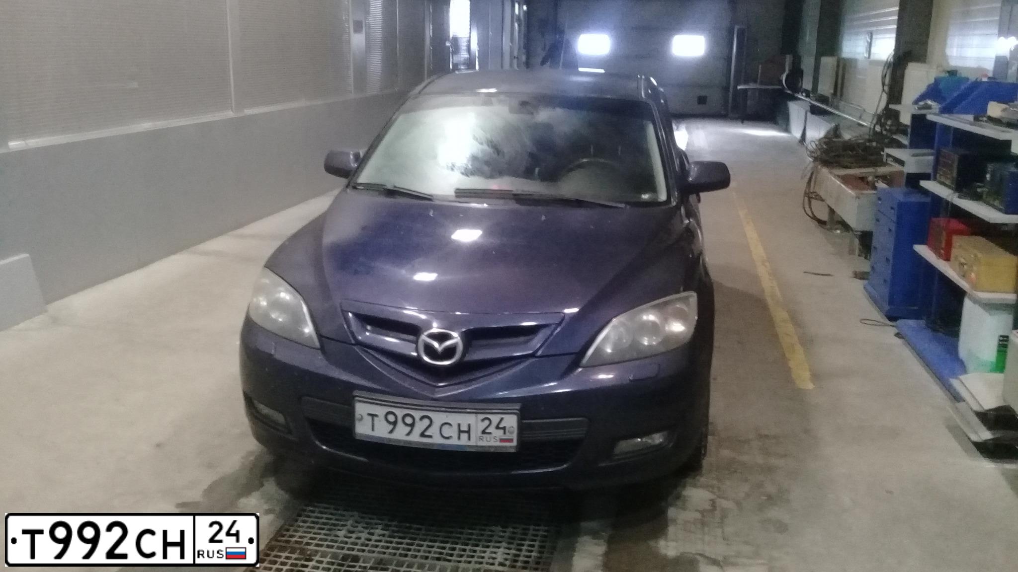 Фото автомобиля MAZDA 3, 2008 — госномер Т992СН24. Цвет: синий