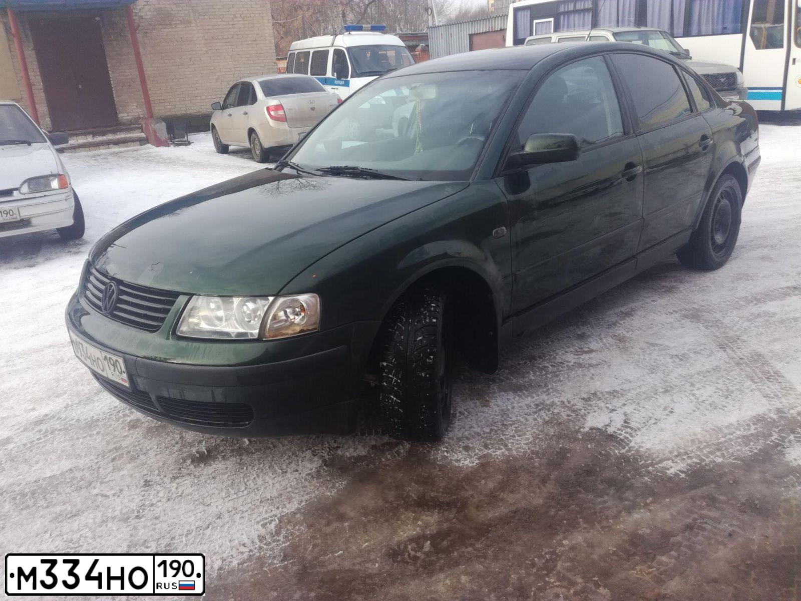 Фото автомобиля NISSAN PATHFINDER, 2010 — госномер М334НО190. Цвет: ЧЕРНЫЙ