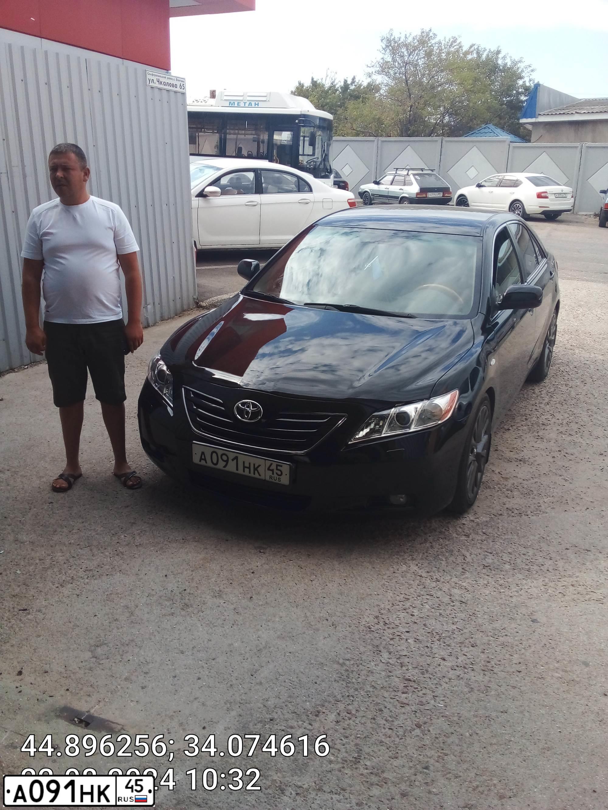 Фото автомобиля TOYOTA CAMRY, 2006 — госномер С300КС18. Цвет: ЧЕРНЫЙ