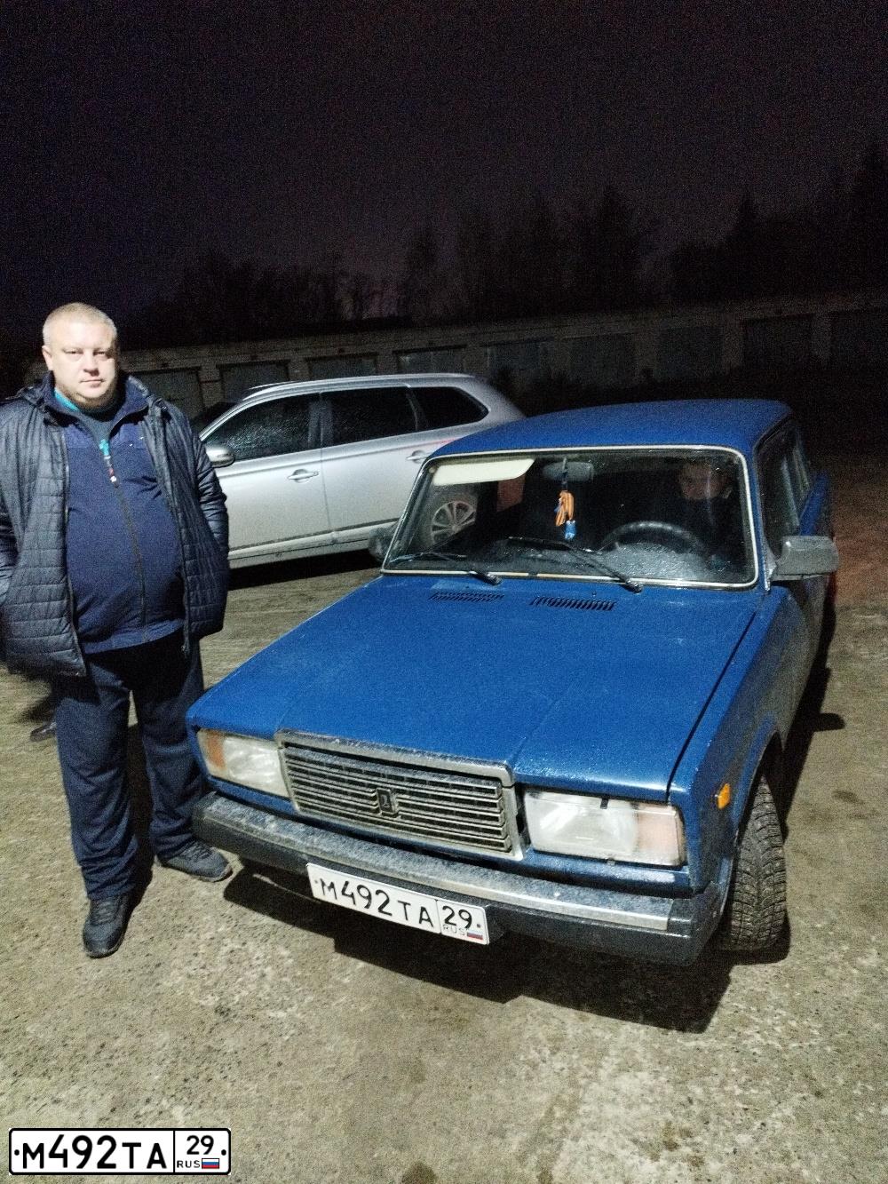 Фото автомобиля LADA 2107, 2004 — госномер М477НУ35. Цвет: СИНЕ-ЗЕЛЕНЫЙ