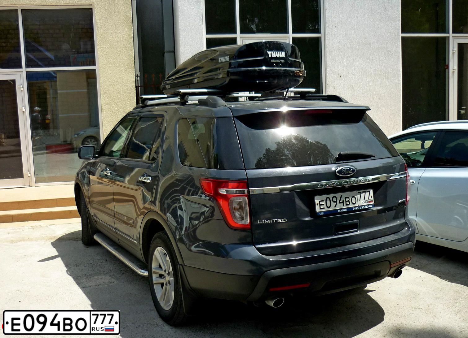 Фото автомобиля FORD EXPLORER, 2014 — госномер Е094ВО777. Цвет: СЕРЫЙ ТЕМНЫЙ
