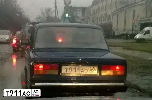 Фото автомобиля LADA 2107, 1999 — госномер Т911АО60. Цвет: СИНИЙ