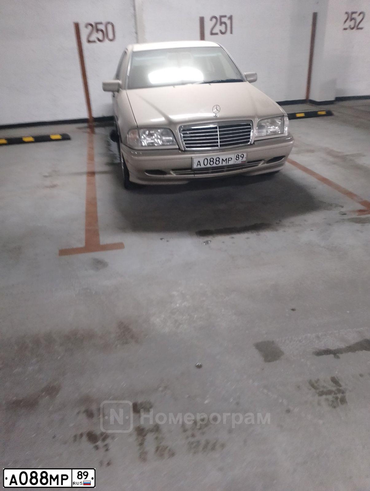 Фото автомобиля MERCEDES C-KLASSE, 1993 — госномер А088МР89. Цвет: БЕЖЕВЫЙ