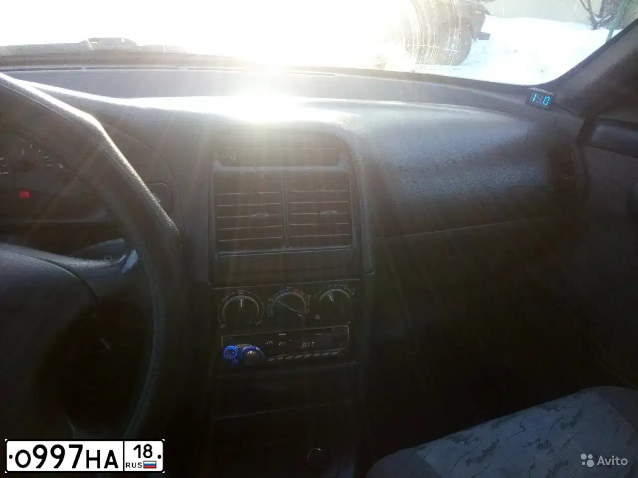 Фото автомобиля LADA 2112, 2007 — госномер Н156ММ196. Цвет: СВЕТЛО-СЕРЕБРИСТЫЙ МЕТАЛЛ