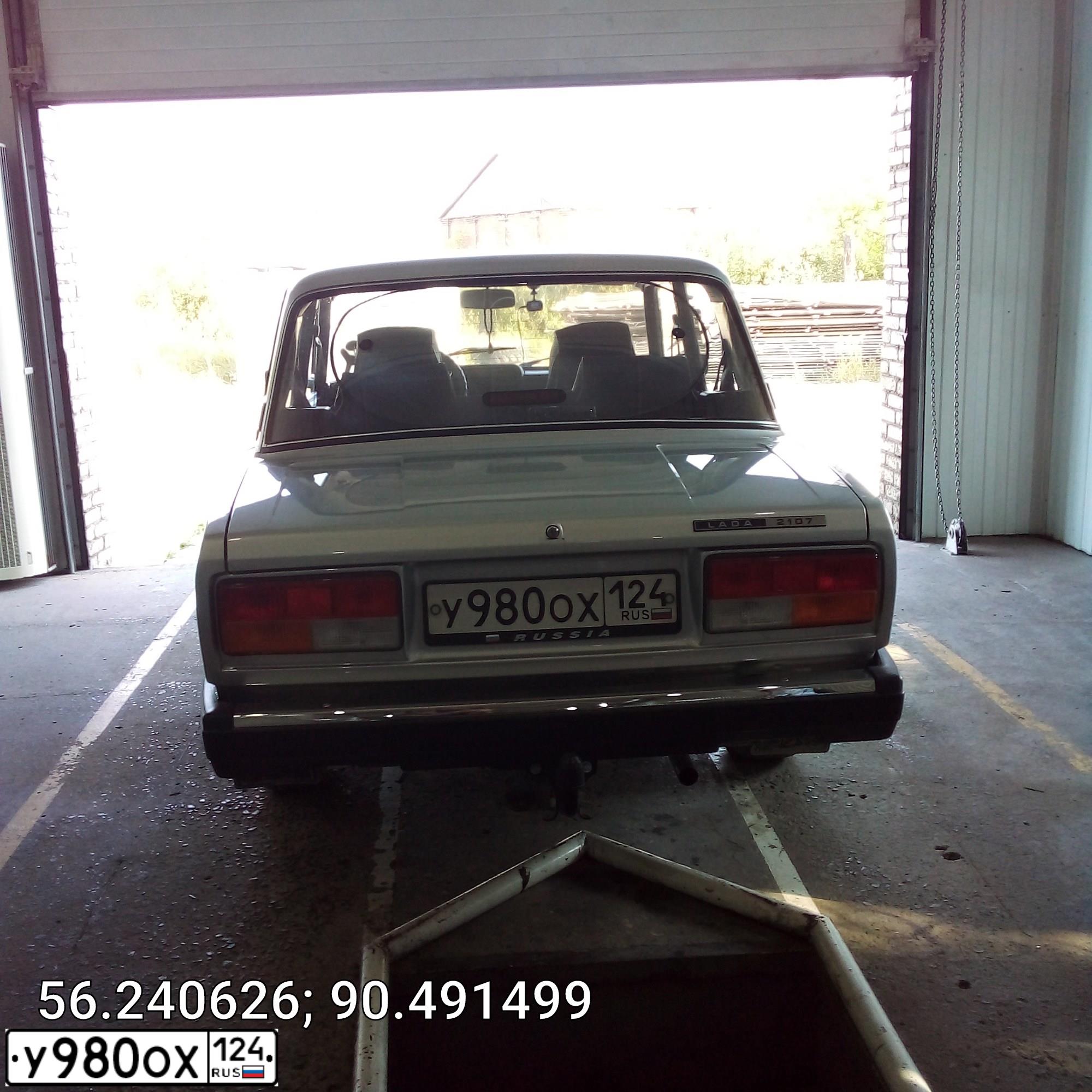 Фото автомобиля LADA 2107 LADA, 2010 — госномер У777УМ24. Цвет: СВЕТЛО-СЕРЕБРИСТЫЙ МЕТАЛЛ