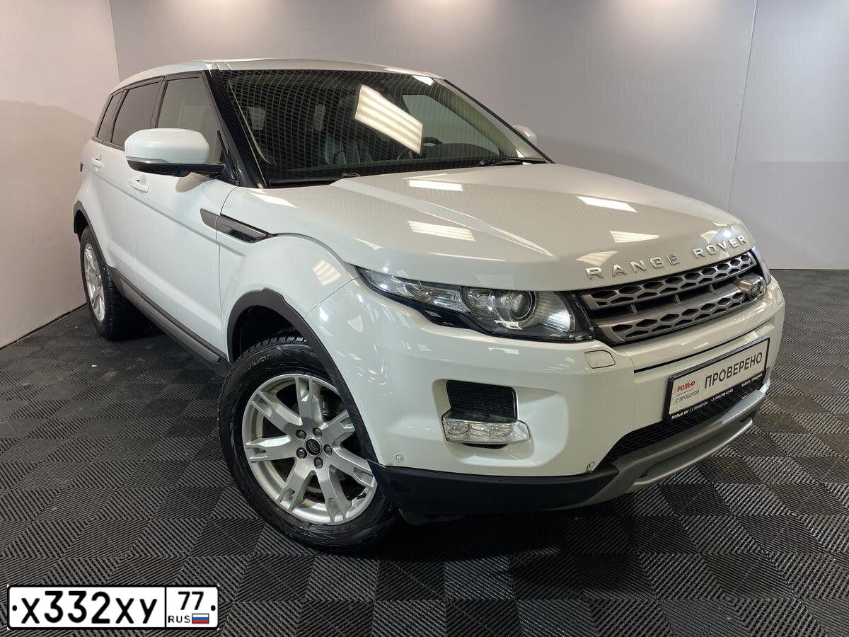 Фото автомобиля LANDROVER RANGE ROVER EVOQUE, 2013 — госномер Р504НС790. Цвет: ЯРКО-БЕЛЫЙ