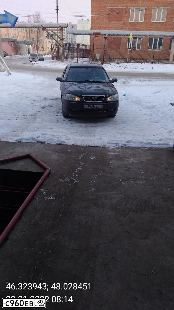 Фото автомобиля CHERY AMULET /FLAGCLOUD/, 2007 — госномер С960ЕВ30. Цвет: ЧЕРНЫЙ