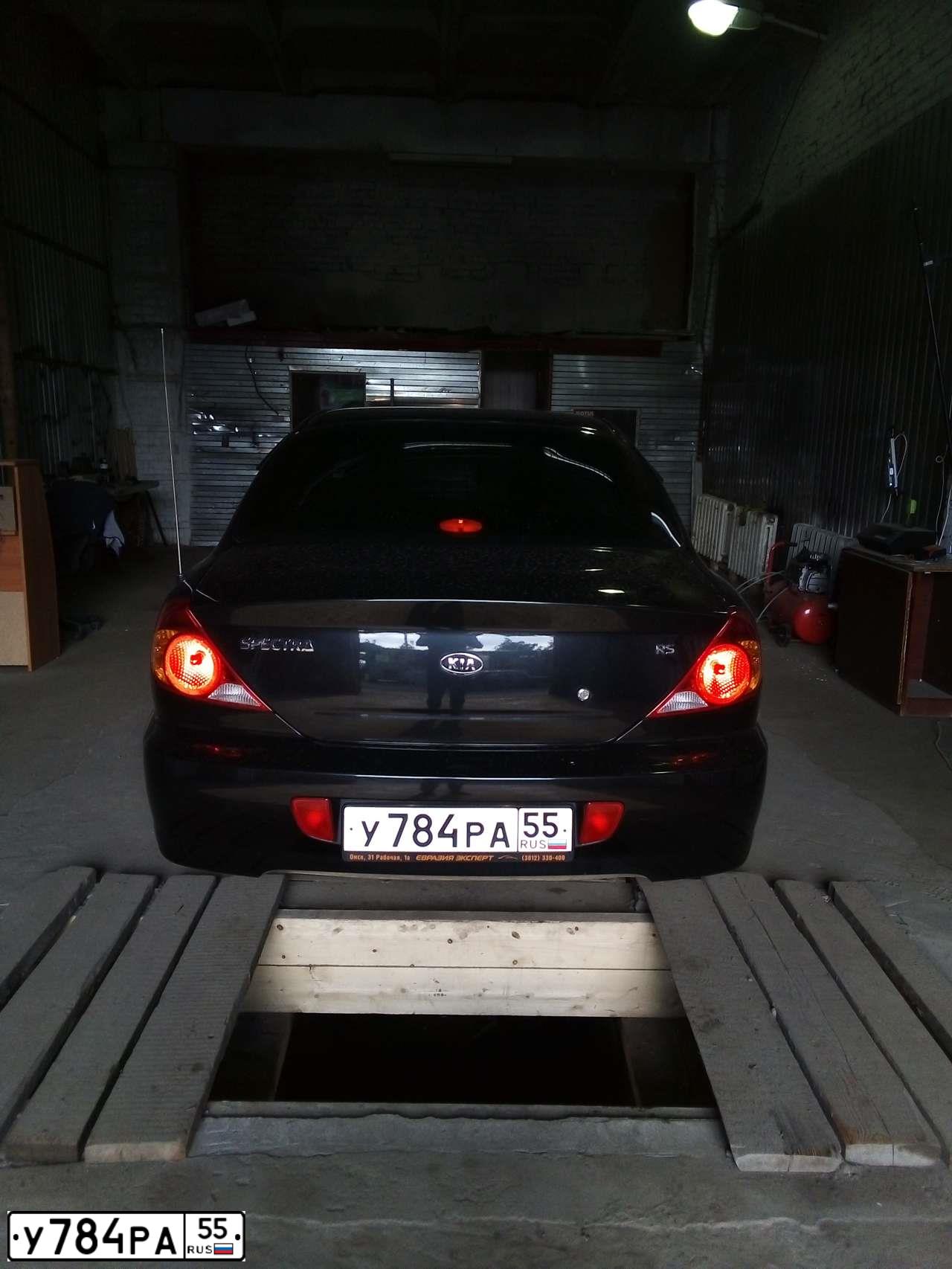Фото автомобиля KIA SPECTRA, 2011 — госномер У784РА55. Цвет: ЧЕРНЫЙ