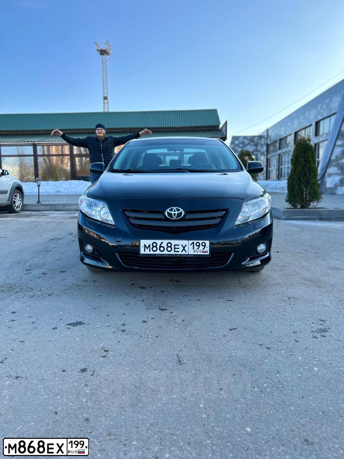 Фото автомобиля TOYOTA COROLLA, 2008 — госномер Р480ТУ790. Цвет: ЧЕРНЫЙ