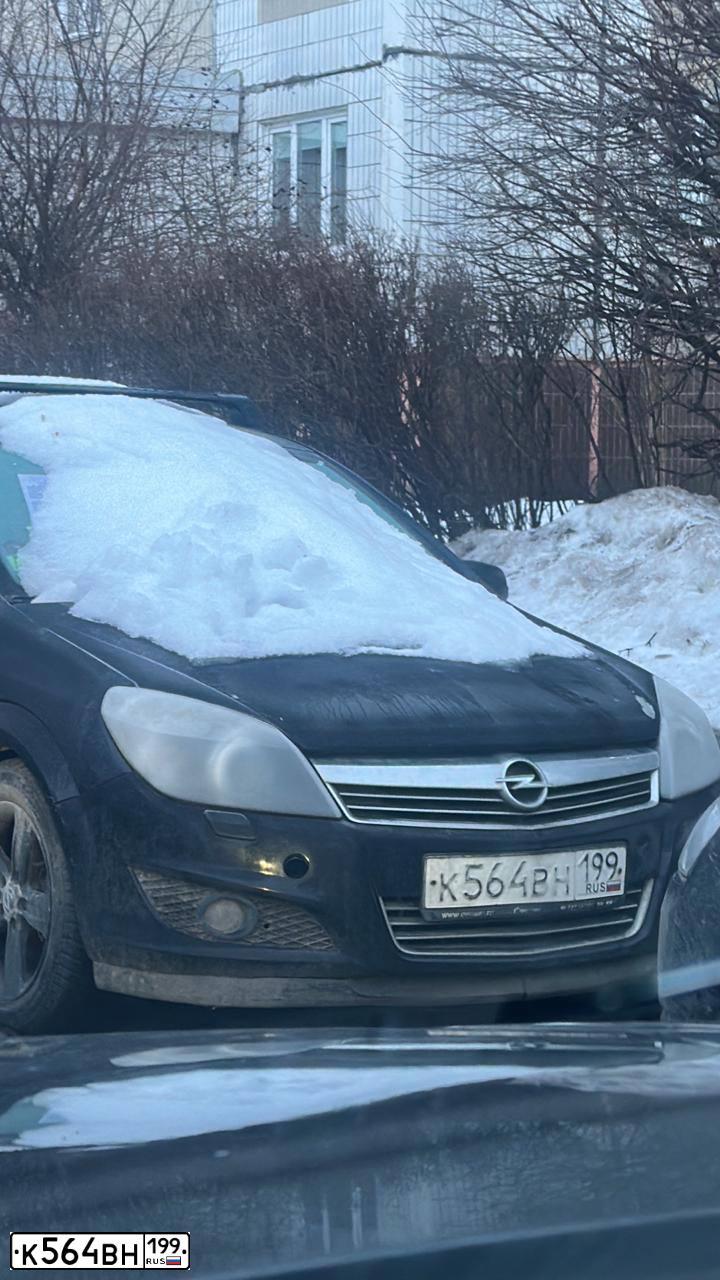 Фото автомобиля OPEL ASTRA, 2008 — госномер К564ВН199. Цвет: ЧЕРНЫЙ