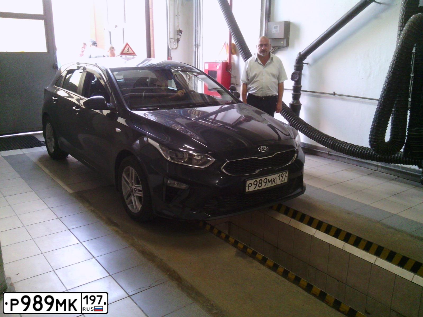 Фото автомобиля PEUGEOT T 308, 2010 — госномер Р989МК197. Цвет: ЧЕРНЫЙ