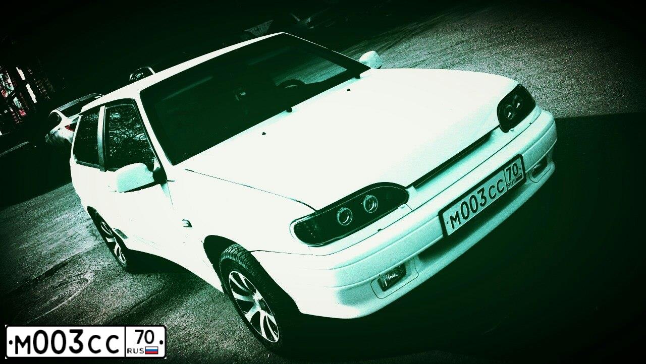 Фото автомобиля TOYOTA AVENSIS, 2006 — госномер М003СС70. Цвет: СЕРЕБРИСТЫЙ