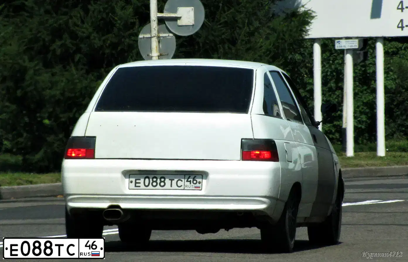 Фото автомобиля LADA 2112, 2003 — госномер Е088ТС46. Цвет: БЕЛЫЙ ПЕРЛАМУТРОВЫЙ
