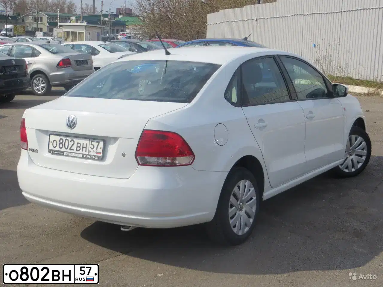 Фото автомобиля VOLKSWAGEN POLO, 2015 — госномер С555ОС57. Цвет: Белый