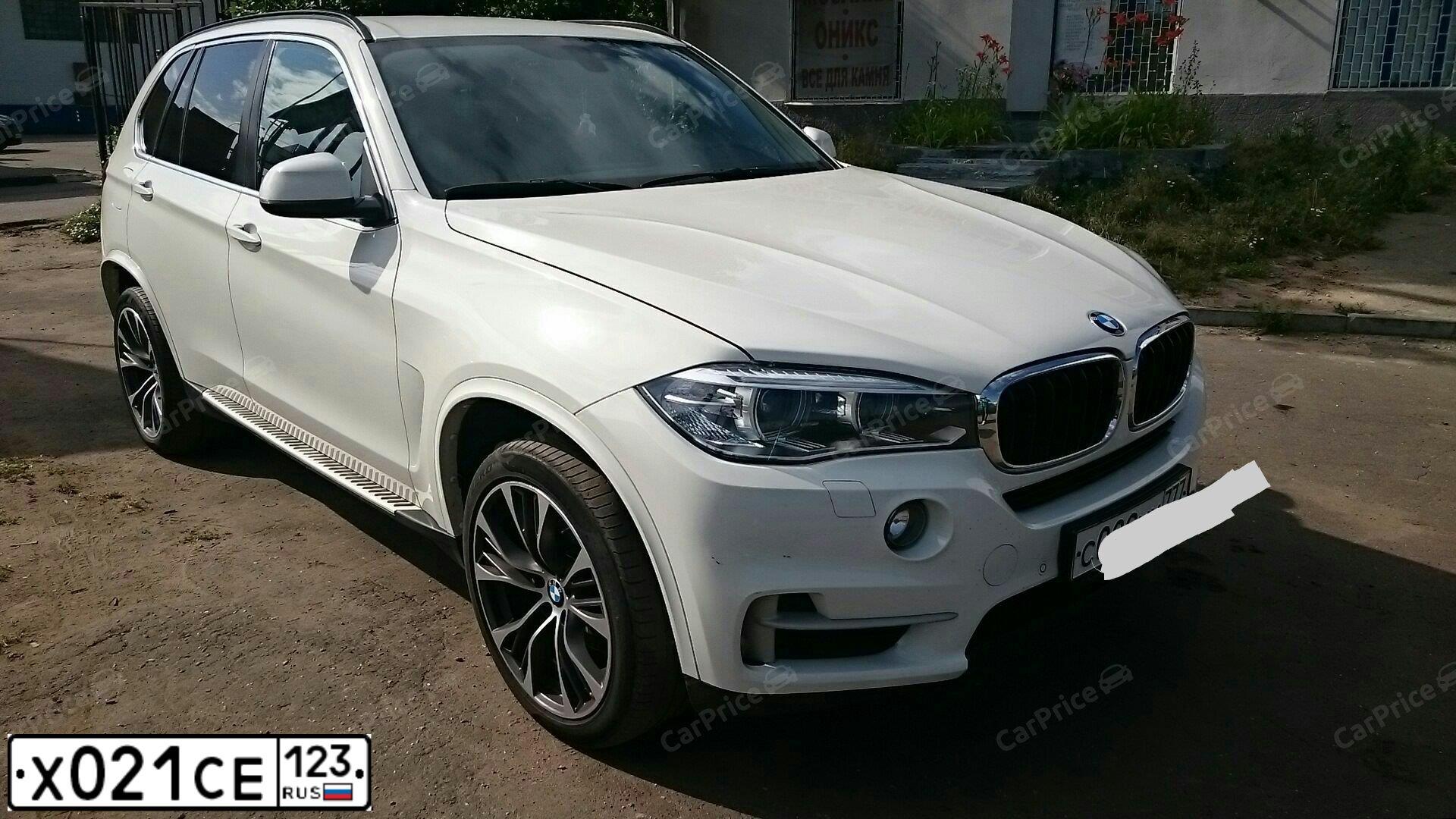 Фото автомобиля BMW X5, 2014 — госномер О173ВЕ193. Цвет: Белый