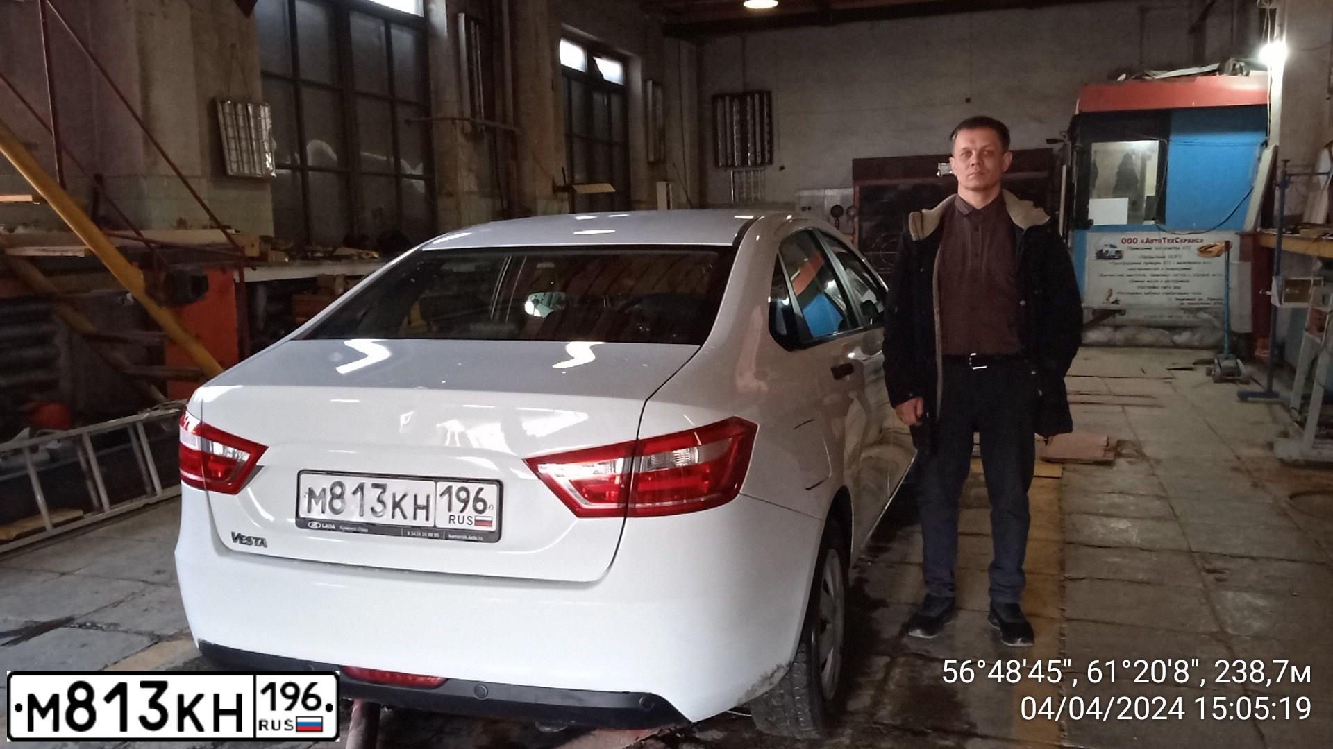 Фото автомобиля LADA VESTA, 2019 — госномер А964ВР172. Цвет: Белый
